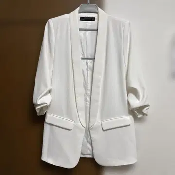 ZARA WOMAN 화이트 테일러드 자켓