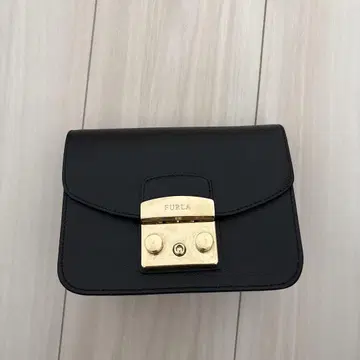 FURLA 블랙 가죽 숄더백