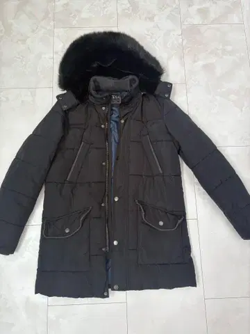 GUESS 다운 자켓 M 블랙