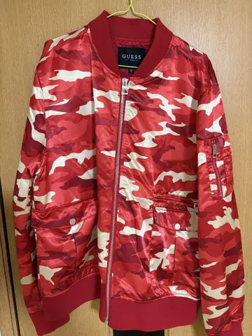배송비 포함 GUESS (게스) 남성용 스카잔 (레드) 상태 좋음!