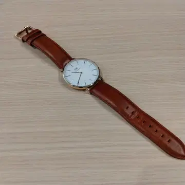 새상품급 작동품 Daniel Wellington DW 남성용 손목시계