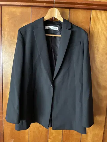 ZARA 블랙 테일러드 자켓