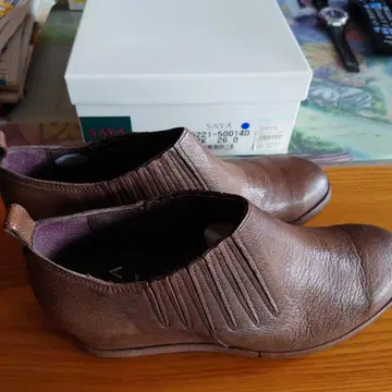 SAYA 브라운 프린지 부티