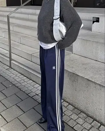 adidas 네이비 스트라이프 저지 팬츠