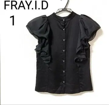 FRAY.I.D 프릴 달린 블랙 셔츠