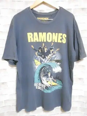 RAMONES 라모 PULL&BEAR 2021 티셔츠