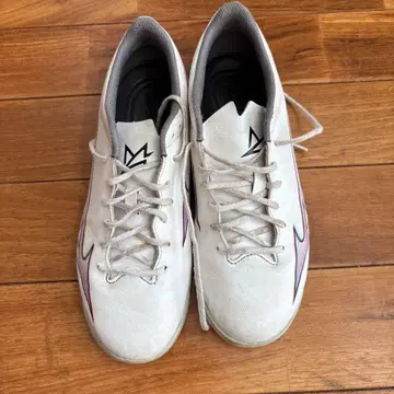 Mizuno Alpha 화이트 축구화