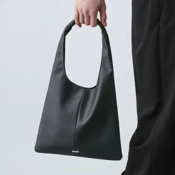 HARE SMALL 삼각 토트