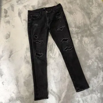 [ AZUL moussy ] 스키니 핏 블랙 데님 ( L ) 블랙
