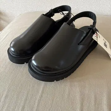 UNIQLO 블랙 크로그 신발 C S~23.0cm