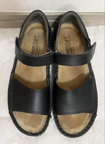 NAOT SVETLANA Matt Black 37