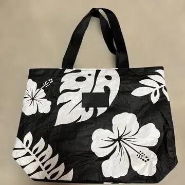 Aloha 컬렉션 토트백 블랙/화이트