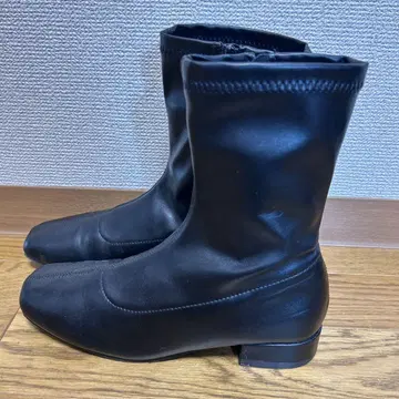 블랙 지퍼 부티 M 사이즈