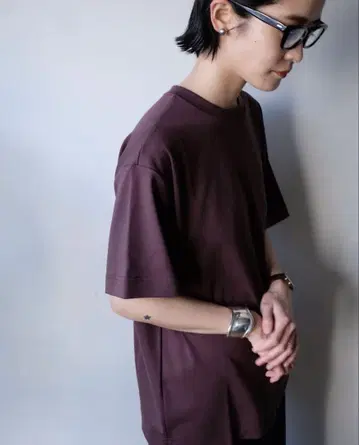 Burrow 브로우 T셔츠 S 사이즈 네이비