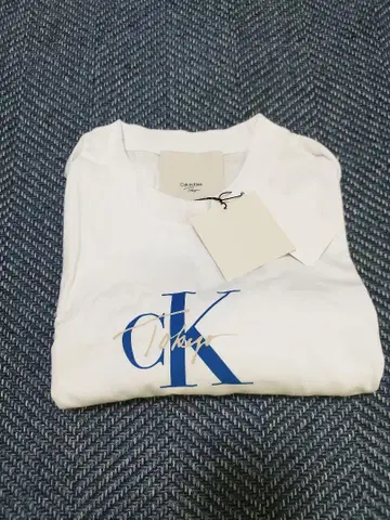 Calvin Klein 도쿄 하라주쿠 오픈 한정판 완판템 S