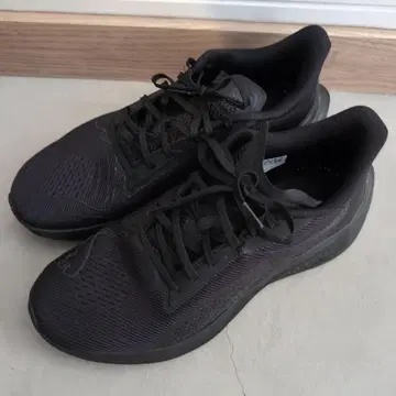 PUMA 러닝화 블랙