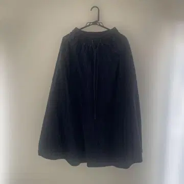 다크 블루 롱 플리츠 스커트