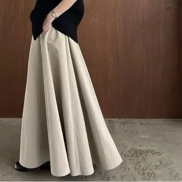 [ CLANE/22aw ] 아이보리 볼륨 플레어 롱 스커트