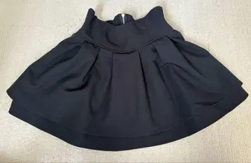 미셸 마카롱 슬림 레그 스커트 S 사이즈 블랙