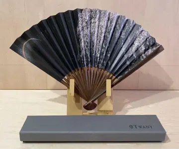 TWANY와 센쥬 히로시 콜라보 벚꽃 화선 부채