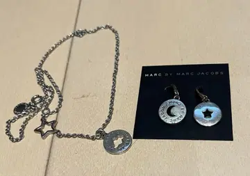 MARC BY MARC JACOBS 목걸이와 귀걸이 세트