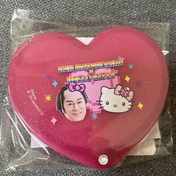 새상품 마츠켄 삼바 x 헬로키티 콜라보 하트 거울
