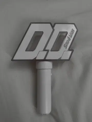 D.D. 응원봉 화이트