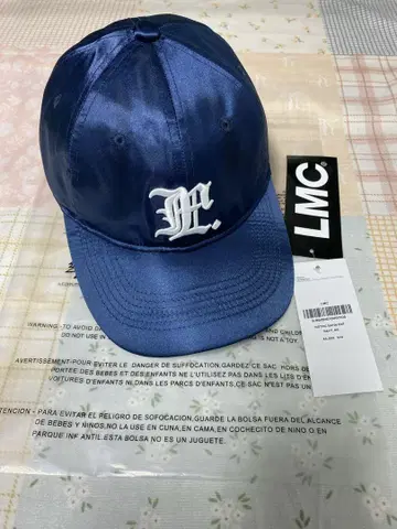 미사용 새상품 LMC 새틴 네이비 캡