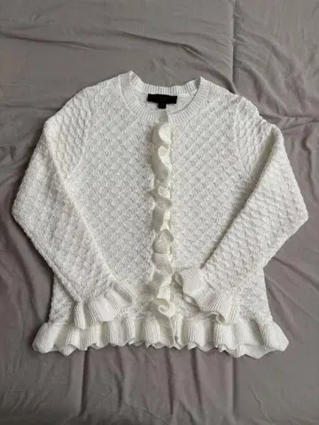 ZARA 프릴 니트 화이트 가디건