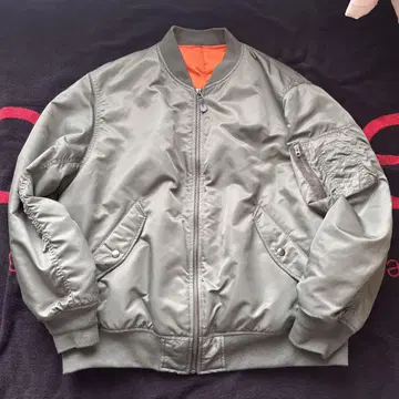 GU MA-1 올리브 XL 사이즈