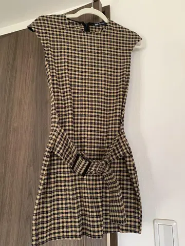 ZARA 체크 무늬 슬리브리스 미니 원피스 S