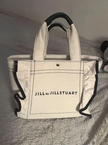 JILL by JILLSTUART 프릴 토트백 아이보리 (스몰)