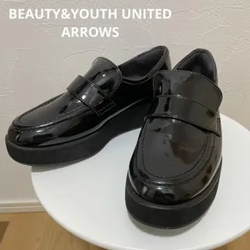 [ 새상품급 ] 뷰티&유스 BEAUTY&YOUTH 에나멜 로퍼 통굽