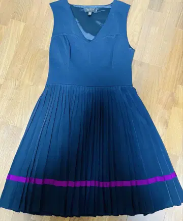 TED BAKER 슬리브리스 원피스 사이즈 3