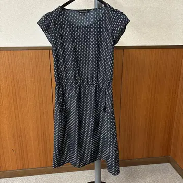 LAURA ASHLEY 앵커 패턴 반팔 원피스 사이즈 9
