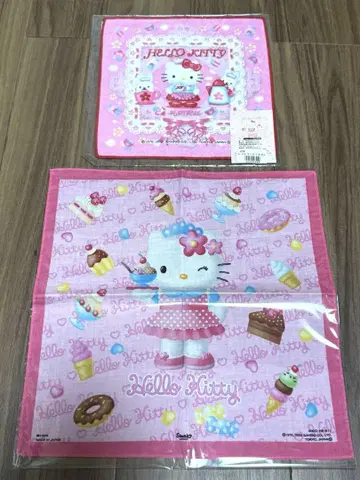 헬로키티 레스토랑 한정판 미니 타월 손수건 타월 새상품 웨이트리스