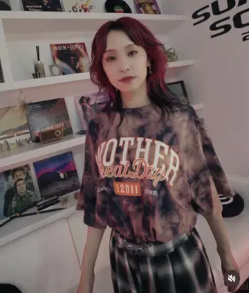 LiSA 타이 다이 T셔츠 여름 페스티벌 2025 M 사이즈