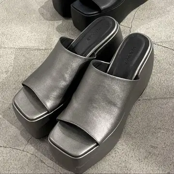EMODA 탱크 볼륨 밑창 샌들 S