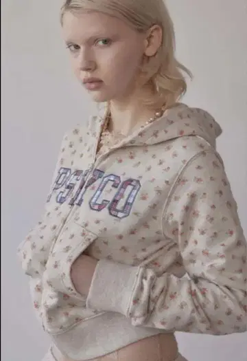 sculptor Cottage Zip-Up Hoodie 꽃무늬