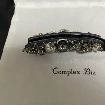 Complex Biz 바나나 클립