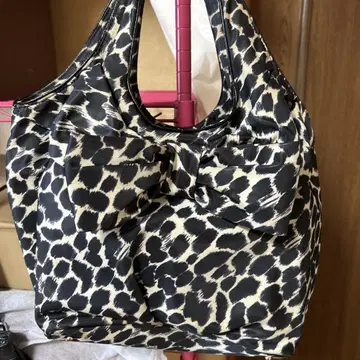 케이트 스페이드 레오파드 무늬 토트백