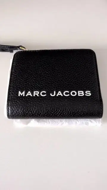 [ 미사용 ] MARC JACOBS 블랙 접이식 지갑