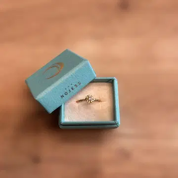 NOJESS 꽃 모티브 핑키링 10k