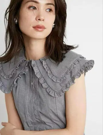 SNIDEL 빅 칼라 슬리브리스 블라우스