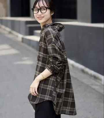 새상품급 이번 시즌 슬로브 이에나 체크 셔츠