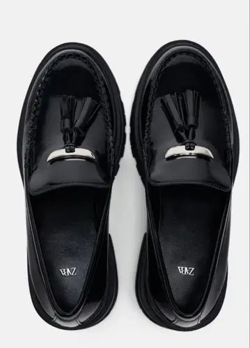 ZARA 태슬 로퍼 블랙 37