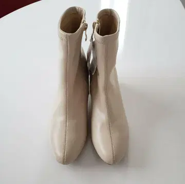 [택 포함 새상품] 레이나 호시 숏부츠 스트레치 지퍼 힐 시마무라