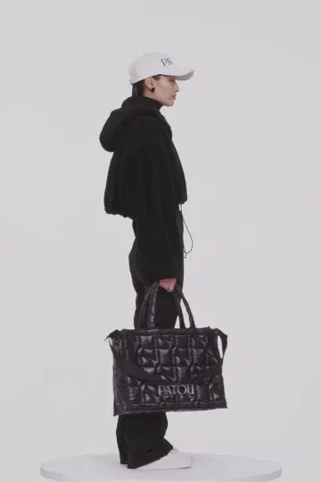 PATOU 퀼팅 토트백 라지 블랙