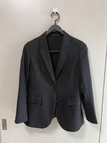 새상품급 유니클로 감동 자켓 블랙 사이즈 M