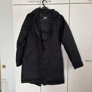 The North Face 블랙 다운 코트